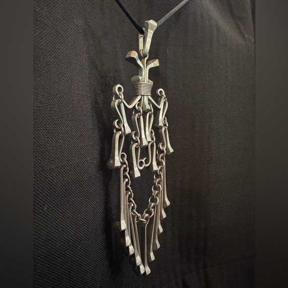 Horseshoe Nail Pendant Necklace Modernist Brutalist Goth Folk Art - Vintage - Picture 7 of 15